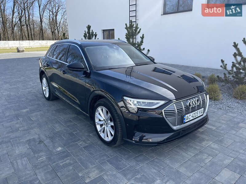 Позашляховик / Кросовер Audi e-tron 2019 в Луцьку