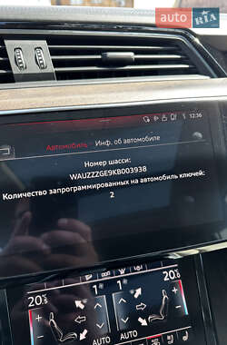 Позашляховик / Кросовер Audi e-tron 2019 в 