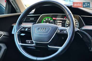 Внедорожник / Кроссовер Audi e-tron 2019 в 