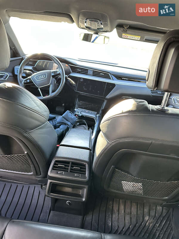 Позашляховик / Кросовер Audi e-tron 2021 в Тернополі фото 34 Позашляховик / Кросовер Audi e-tron 2021 в Тернополі