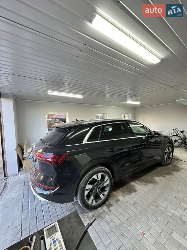 Позашляховик / Кросовер Audi e-tron 2021 в Тернополі фото 55 Позашляховик / Кросовер Audi e-tron 2021 в Тернополі
