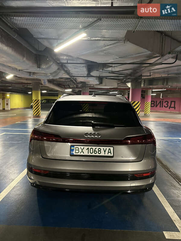 Внедорожник / Кроссовер Audi e-tron 2021 в Луцке