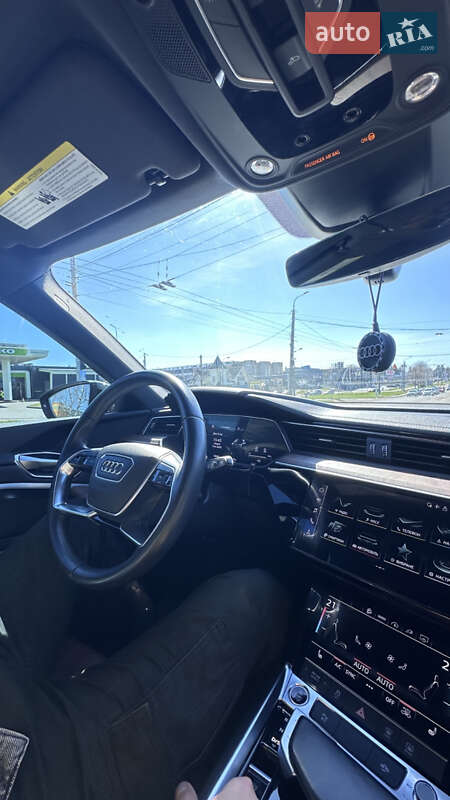 Внедорожник / Кроссовер Audi e-tron 2021 в Луцке