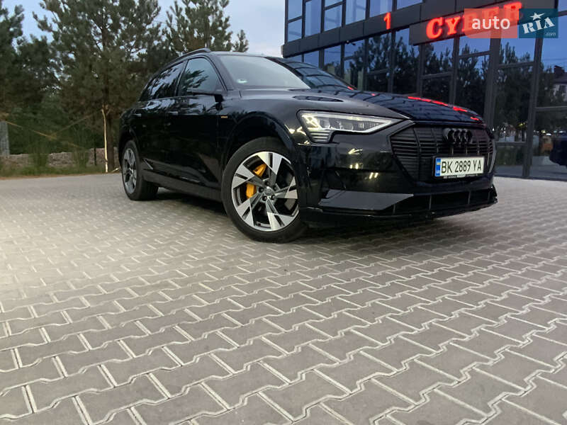 Внедорожник / Кроссовер Audi e-tron 2019 в Ровно