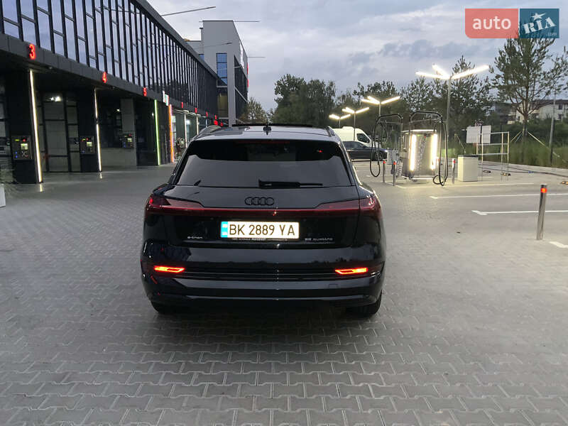 Внедорожник / Кроссовер Audi e-tron 2019 в Ровно