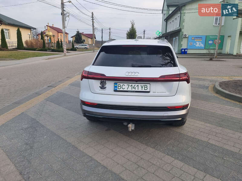 Внедорожник / Кроссовер Audi e-tron 2019 в Львове
