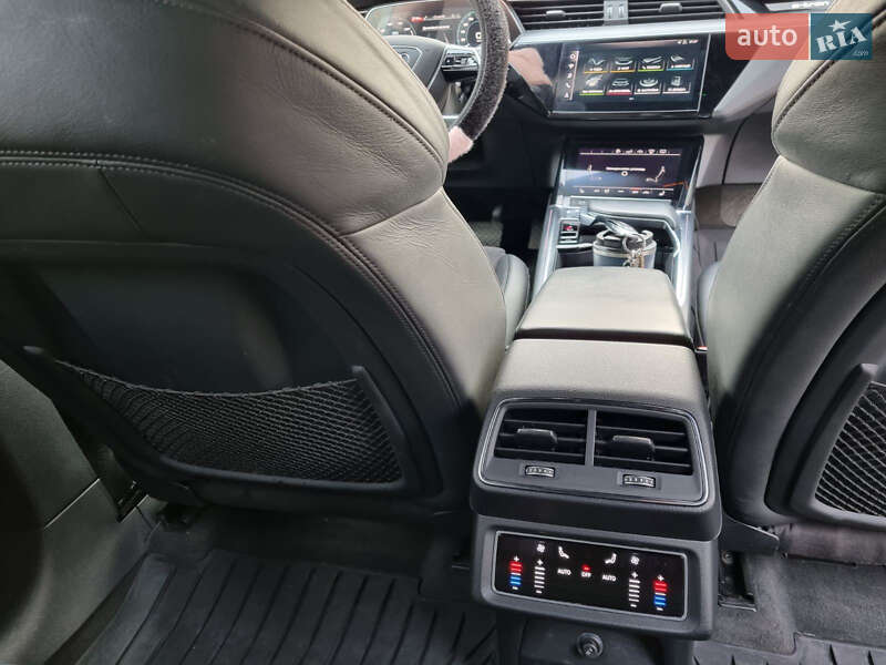 Внедорожник / Кроссовер Audi e-tron 2019 в Львове