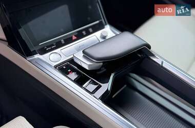 Внедорожник / Кроссовер Audi e-tron 2019 в 