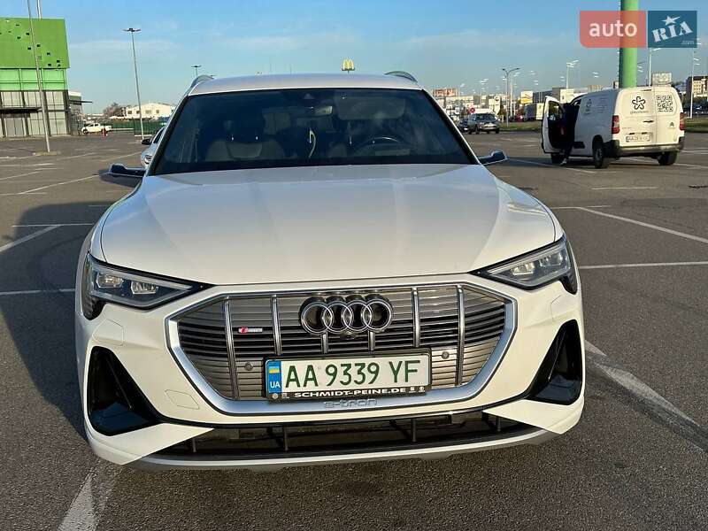 Внедорожник / Кроссовер Audi e-tron 2020 в Киеве