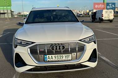 Внедорожник / Кроссовер Audi e-tron 2020 в 