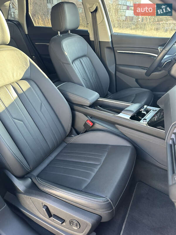 Внедорожник / Кроссовер Audi e-tron 2020 в Ровно