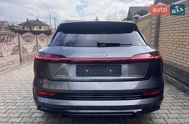 Позашляховик / Кросовер Audi e-tron 2020 в 