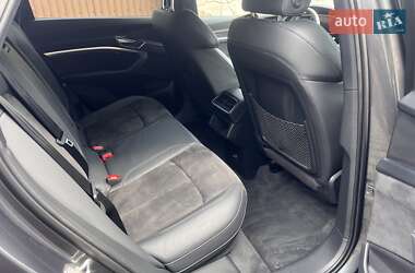 Позашляховик / Кросовер Audi e-tron 2020 в 