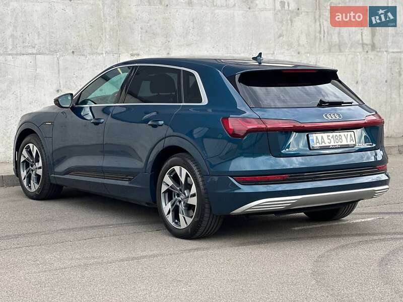 Внедорожник / Кроссовер Audi e-tron 2019 в Киеве