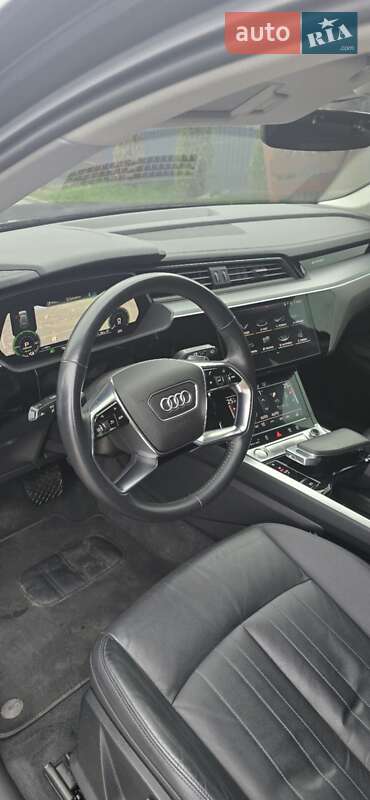 Внедорожник / Кроссовер Audi e-tron 2019 в Иршаве