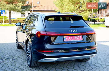 Позашляховик / Кросовер Audi e-tron 2019 в 