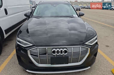 Внедорожник / Кроссовер Audi e-tron 2019 в 