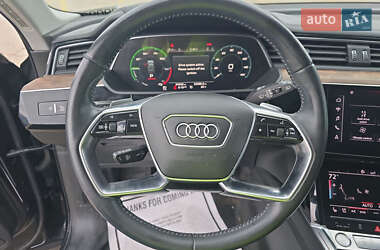 Внедорожник / Кроссовер Audi e-tron 2019 в 