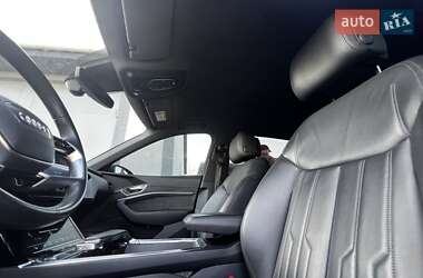 Внедорожник / Кроссовер Audi e-tron 2020 в 