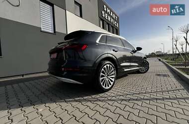 Внедорожник / Кроссовер Audi e-tron 2020 в 