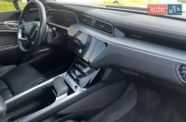 Внедорожник / Кроссовер Audi e-tron 2020 в 