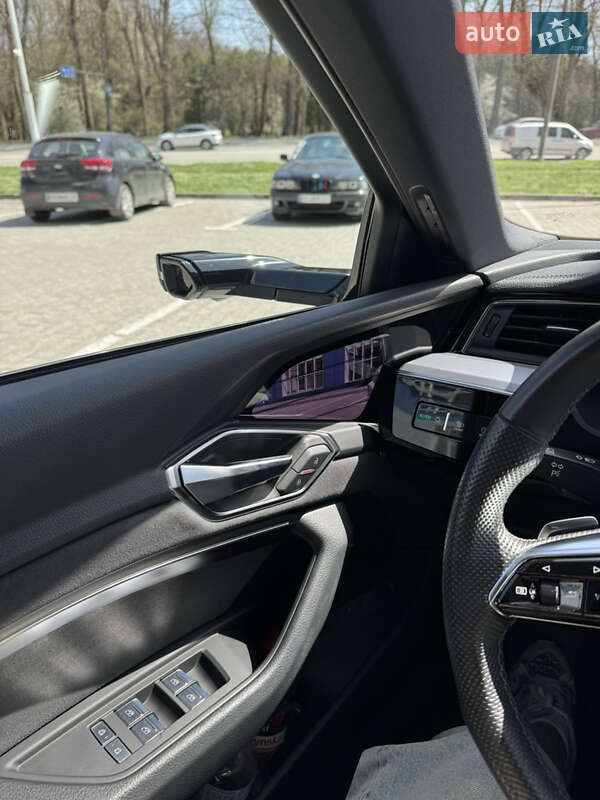Позашляховик / Кросовер Audi e-tron 2021 в Хмельницькому