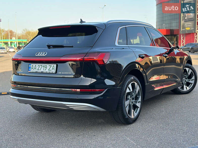 Внедорожник / Кроссовер Audi e-tron 2019 в Киеве