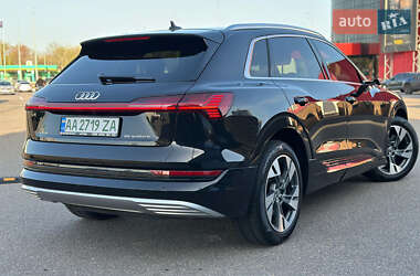 Внедорожник / Кроссовер Audi e-tron 2019 в 