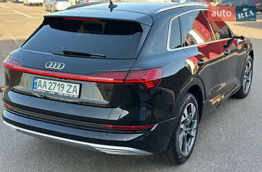 Внедорожник / Кроссовер Audi e-tron 2019 в 
