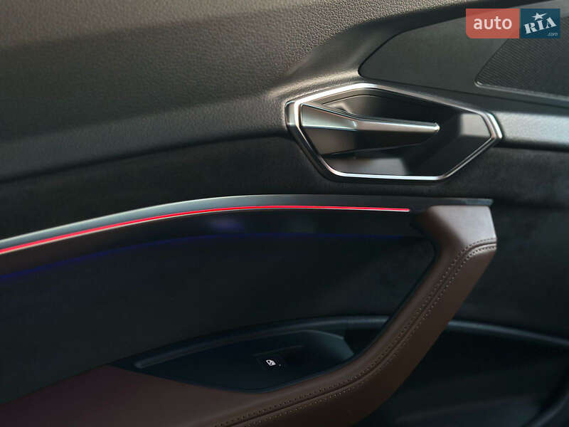 Внедорожник / Кроссовер Audi e-tron 2019 в Киеве