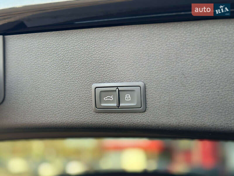 Внедорожник / Кроссовер Audi e-tron 2019 в Киеве