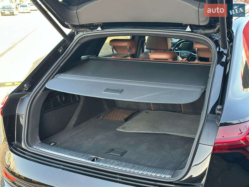 Внедорожник / Кроссовер Audi e-tron 2019 в Киеве