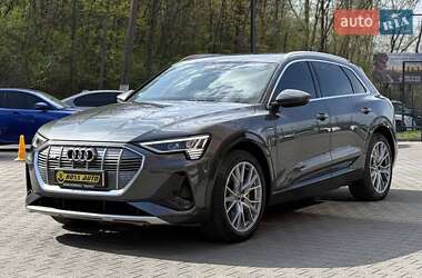 Внедорожник / Кроссовер Audi e-tron 2020 в 