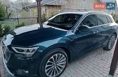 Внедорожник / Кроссовер Audi e-tron 2019 в 
