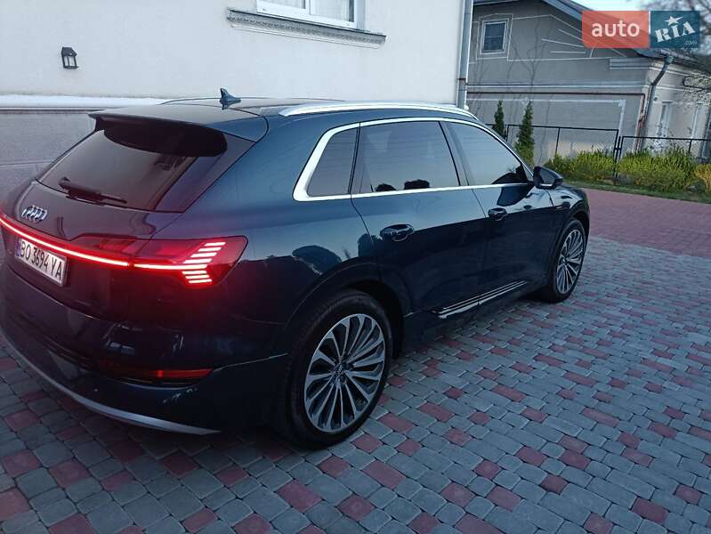 Внедорожник / Кроссовер Audi e-tron 2019 в Тернополе
