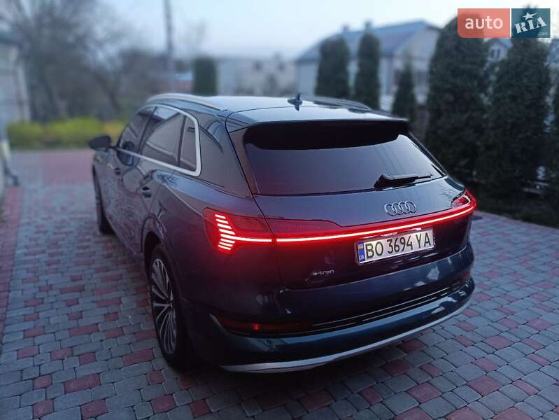 Внедорожник / Кроссовер Audi e-tron 2019 в Тернополе