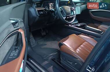 Внедорожник / Кроссовер Audi e-tron 2019 в 