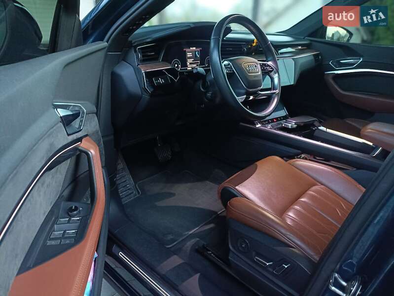 Внедорожник / Кроссовер Audi e-tron 2019 в Тернополе