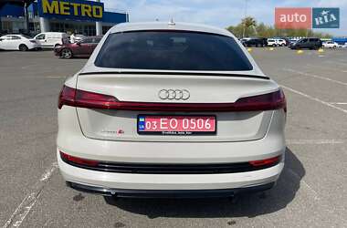Внедорожник / Кроссовер Audi e-tron 2021 в 
