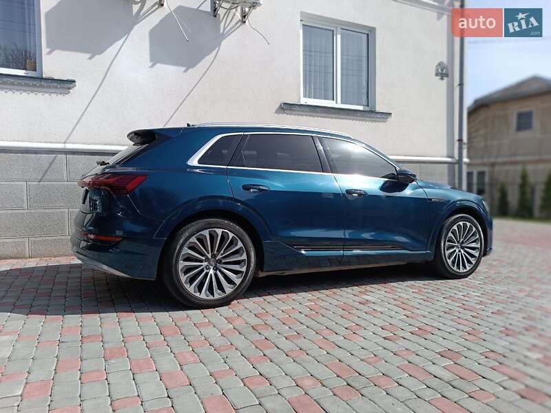 Внедорожник / Кроссовер Audi e-tron 2019 в Тернополе