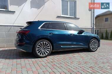 Внедорожник / Кроссовер Audi e-tron 2019 в 