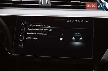 Внедорожник / Кроссовер Audi e-tron 2022 в 