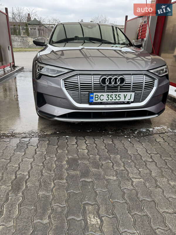 Позашляховик / Кросовер Audi e-tron 2018 в Львові