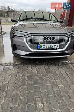Внедорожник / Кроссовер Audi e-tron 2018 в 