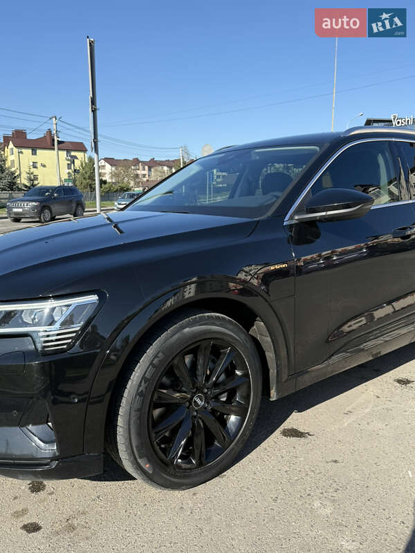 Внедорожник / Кроссовер Audi e-tron 2019 в Ровно