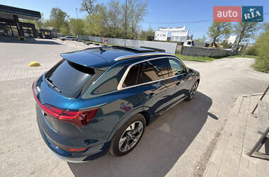 Внедорожник / Кроссовер Audi e-tron 2020 в 