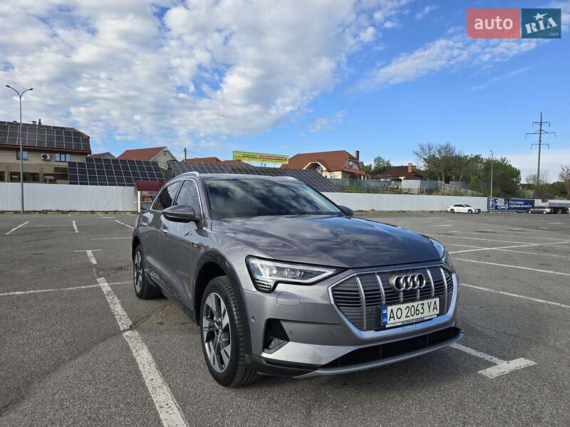 Позашляховик / Кросовер Audi e-tron 2020 в Ужгороді