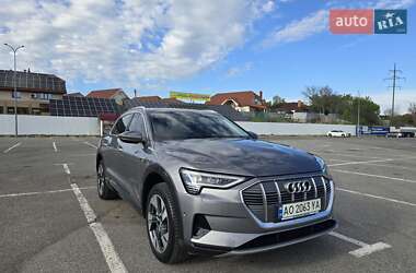 Внедорожник / Кроссовер Audi e-tron 2020 в 