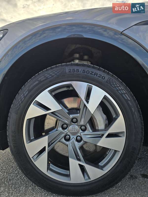 Позашляховик / Кросовер Audi e-tron 2020 в Ужгороді