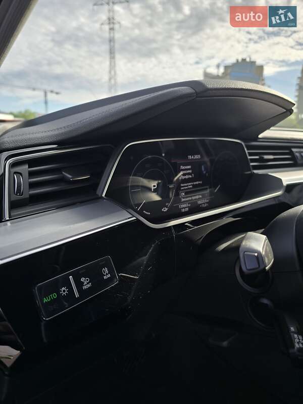 Позашляховик / Кросовер Audi e-tron 2020 в Ужгороді